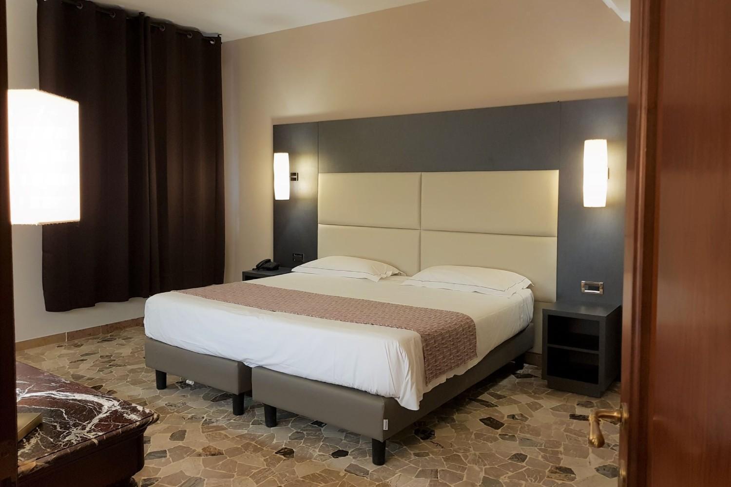 Astra Hotel Ferrara Exteriér fotografie